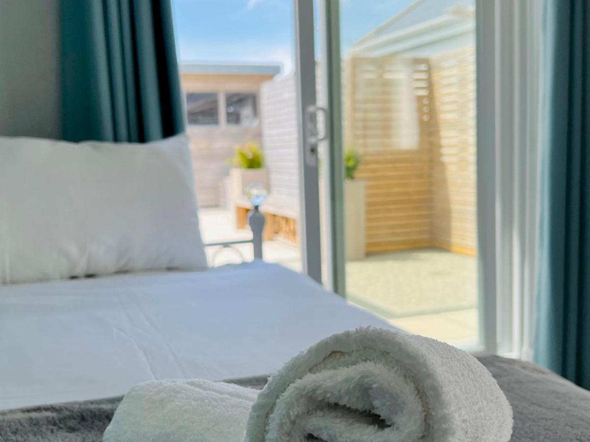 Pass The Keys Fabulous Beach Front Holiday Location Lydd 外观 照片